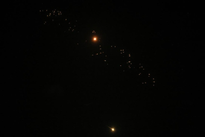 İran, İsrail'e 6 dalga halinde misilleme yaptı