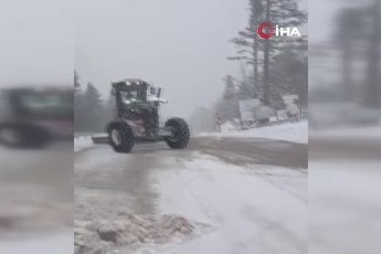 Uludağ’da bayramda kar sürprizi