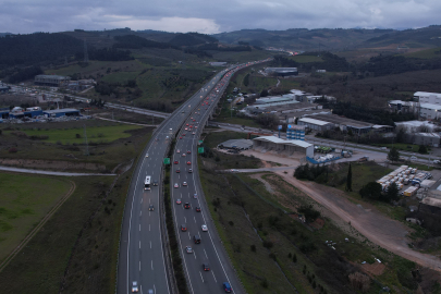 Bayram dönüşü Bursa otoyolunda yoğunluk başladı