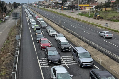 Bayram dönüşü trafik yoğunluğu: Ağır vasıtalara kısıtlama getirildi