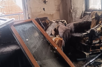 Eskişehir'de yangında dumandan etkilenen 3 kişi hastaneye kaldırıldı