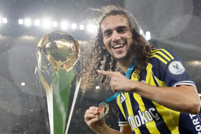Guendouzi, Tedesco'yu 11 kupası olan teknik direktöre benzetti