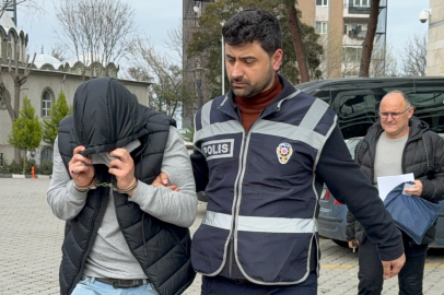 Samsun'da eski karısının bıçak tehdidiyle cep telefonunu gasp etti