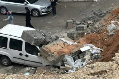 Şanlıurfa’da aşırı yağış istinat duvarını yıktı