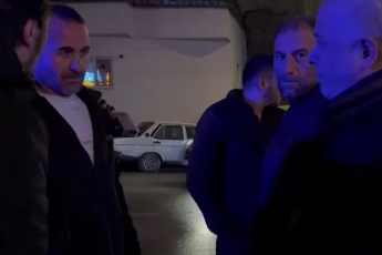 Bursa’da alkollü sürücü ortalığı savaş alanına çevirdi! Araç sahiplerini teselli edip...