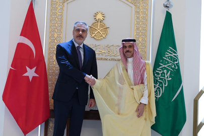 Bakan Fidan Suudi Arabistanlı mevkidaşı ile görüştü