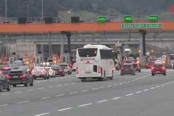 Bayram dönüşü Bursa otoyolunda yoğunluk: İstanbul istikametinde trafik yavaşladı