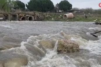 Bursa'da kuruyan Karasu Deresi coştu: İznik Gölü’ne umut oldu!