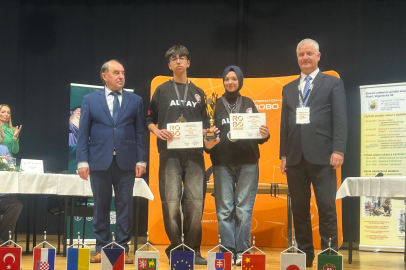 Bursa Yıldırım Ticaret MTAL’den Avrupa’da robotik zaferi