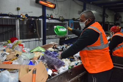 Bursa Yıldırım’da geri dönüşümle her ay 5 bin ağaç kurtarılıyor