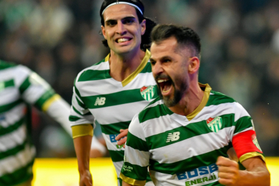 Bursaspor ezdi geçti! Şampiyonluğa 5 kaldı…