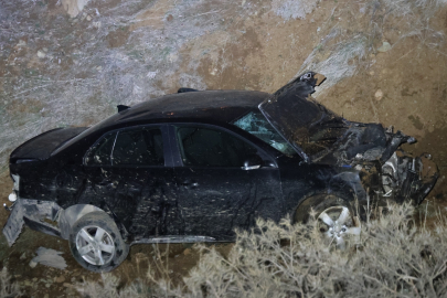 Elazığ’da otomobil şarampole uçtu: 2’si ağır 5 yaralı