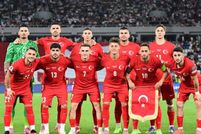 Milli Takıma Romanya maçı öncesi büyük şok! Yıldız isim sakatlandı