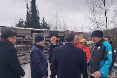 Bursa-Yalova kara yolunda servis midibüsü devrildi! Ölü ve yaralılar...