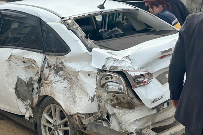 Gaziantep’te TIR ile otomobil çarpıştı: 2 yaralı