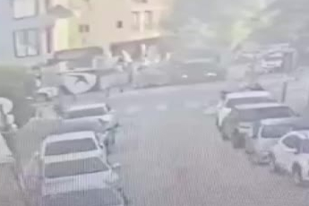 İran füzesinin Tel Aviv’e isabet ettiği anlar ortaya çıktı