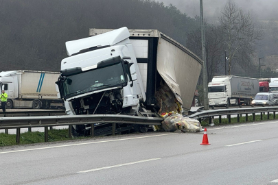 Samsun'da park halindeki tır kendi kendine hareket etti: Faciadan dönüldü
