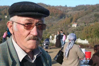 Zonguldak'ta tarım aracı devrildi: 1 ölü, 1 yaralı