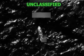 ABD ordusu Karayipler'de uyuşturucu taşıdığı öne sürülen tekneyi vurdu