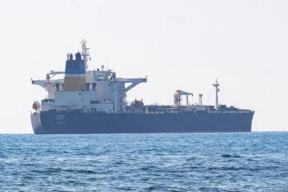 Britanya Silahlı Kuvvetleri'ne, Rus tankerlerine çıkma yetkisi verildi