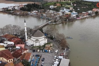Bursa'daki "Küçük Venedik" turizm sezonunu açtı