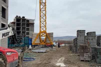 Çankırı'da paralarını alamayınca intihara kalkışan işçiler ekiplerce ikna edildi