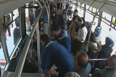 Elazığ'da otobüs şoförü rahatsızlanan yolcuyu hastaneye yetiştirdi