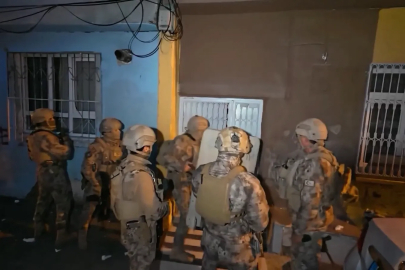 Suç örgütlerini öven ve silahlı paylaşım yapan 358 şüpheliye gözaltı!