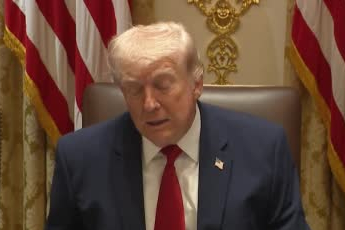 Trump: İran, benimle anlaşma yapmak için yalvarıyor