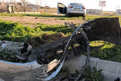 Aksaray’da otomobil tali yoldan çıkan araçla çarpıştı: 2 yaralı