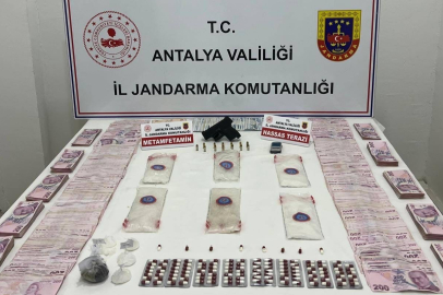Antalya Kepez'de 1 kilo 260 gram uyuşturucu madde ele geçirildi