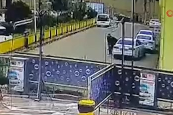 Bursa'da el freni çekilmeyen araç kazaya sebep oldu!