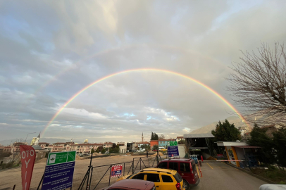 Bursa’da gökkuşağı mest etti