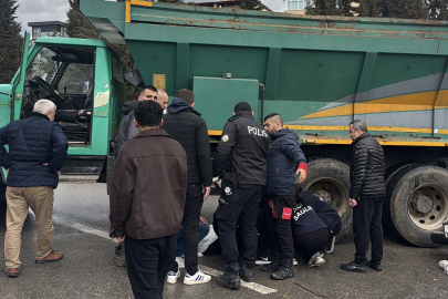 Edirne'de kamyonla motosikletin çarpıştığı kazada 2 kişi yaralandı