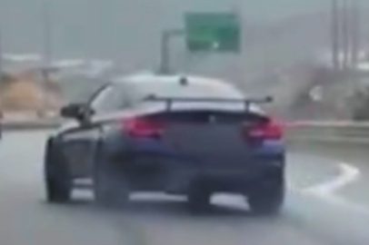 İstanbul Sancaktepe’de sosyal medyada tehlikeli sürüş anını paylaşan sürücünün ehliyetine el konuldu