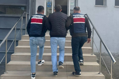 Samsun'da 22 yıl hapis cezası bulunan firari saklandığı evde yakalandı