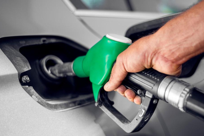 Akaryakıta dev zam geldi, tabela yine değişti! Motorin 75 TL'ye ulaştı...