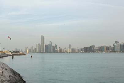 BAE: Abu Dabi'de imha edilen balistik füzeden düşen şarapnel parçalarıyla 6 kişi yaralandı