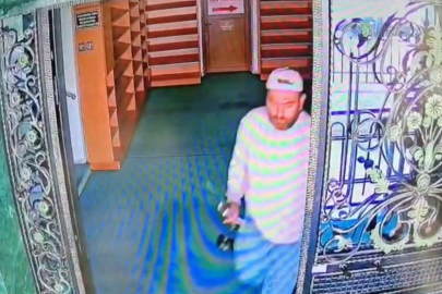 Bursa Mudanya’da şoke eden hırsızlık: Camiye oltayla girip mikrofon çaldı