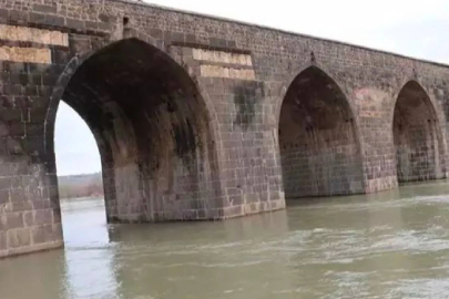 Dicle Nehri'ne petrol sızdı
