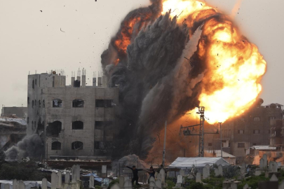 Katil İsrail'in Gazze'ye saldırılarında can kaybı 72 bin 268'e yükseldi