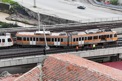 Adana’da metro vagonu seyir halindeyken raydan çıktı