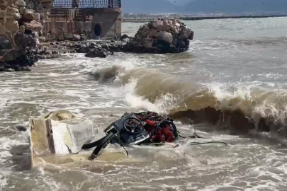 Alanya açıklarında balıkçı teknesi battı: 2 kişi yüzerek kurtuldu