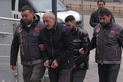 Erzurum'da eczaneye saldırı anı güvenlik kamerasınca kaydedildi