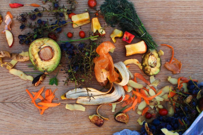 Milyonlarca kişi açlıkla mücadele ederken gıdaların üçte biri çöpe gidiyor