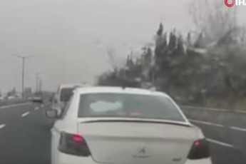 Sakarya'da şüpheli araçtan 5 kaçak göçmen çıkartıldı: 1 tutuklama