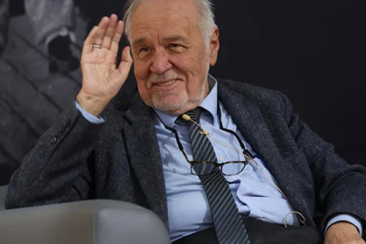 İlber Ortaylı’nın sosyal medya hesapları aktif kalmaya devam edecek