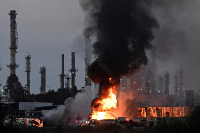 İran Hayfa'da petrol rafinerisini vurdu