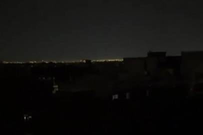 İsrail'den elektrik tesislerine saldırı! İran'ın başkenti Tahran karanlığa gömüldü