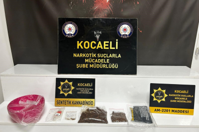 Kocaeli’de 4 bin 920 adet uyuşturucu hap ele geçirildi